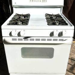 GENERAL ELECTRIC 33” GAS STOVE