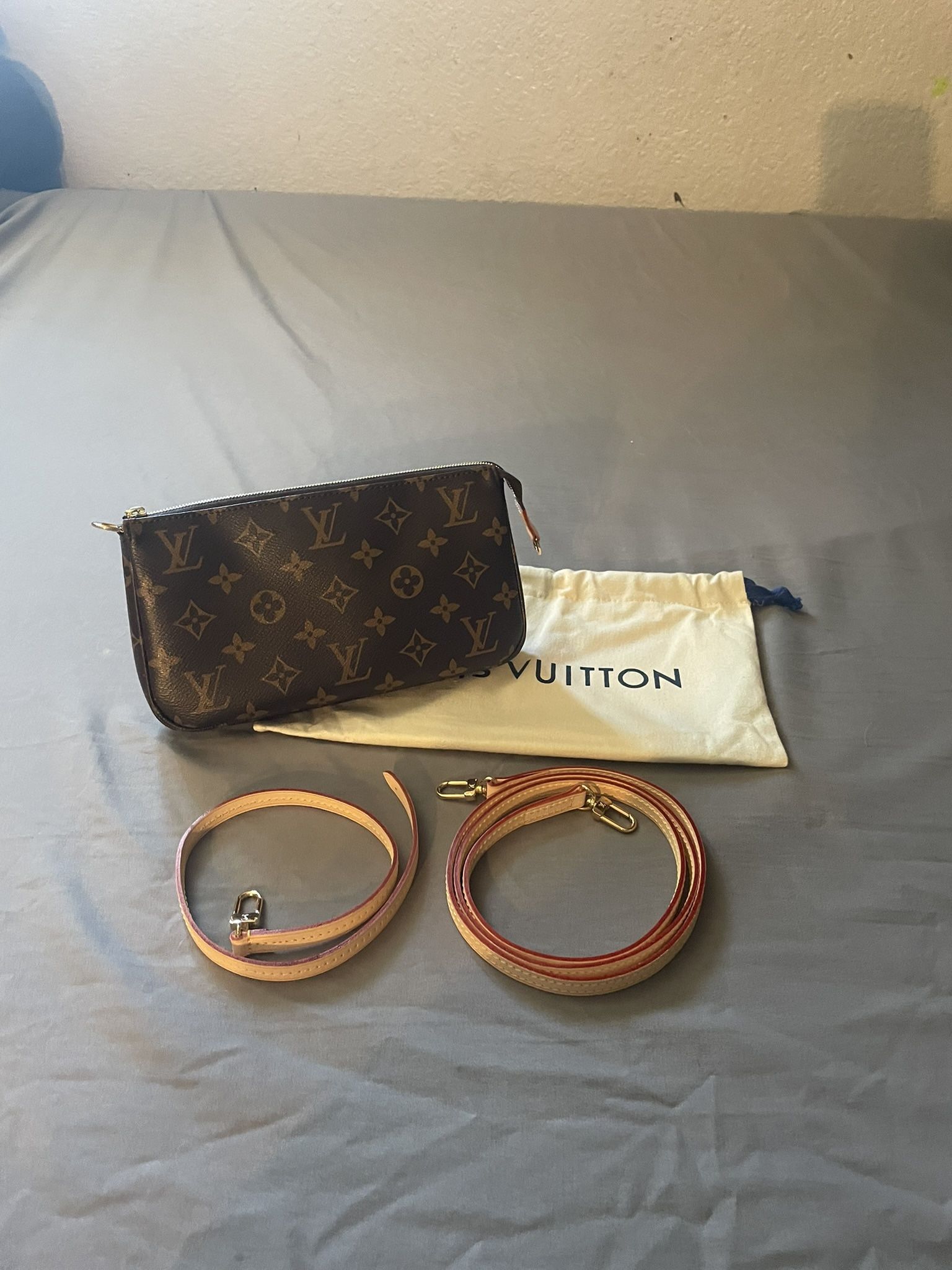 BRAND NEW - Louis Vuitton Pochette