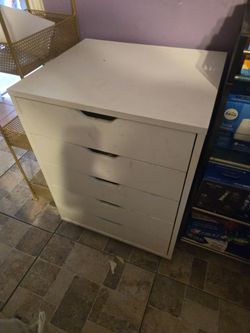 White 5-Drawer Dresser Cabinet