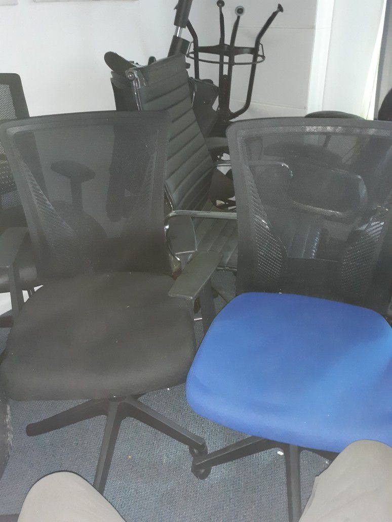 Office Desk Chairs Mesh Blue Or Black Adjustable 