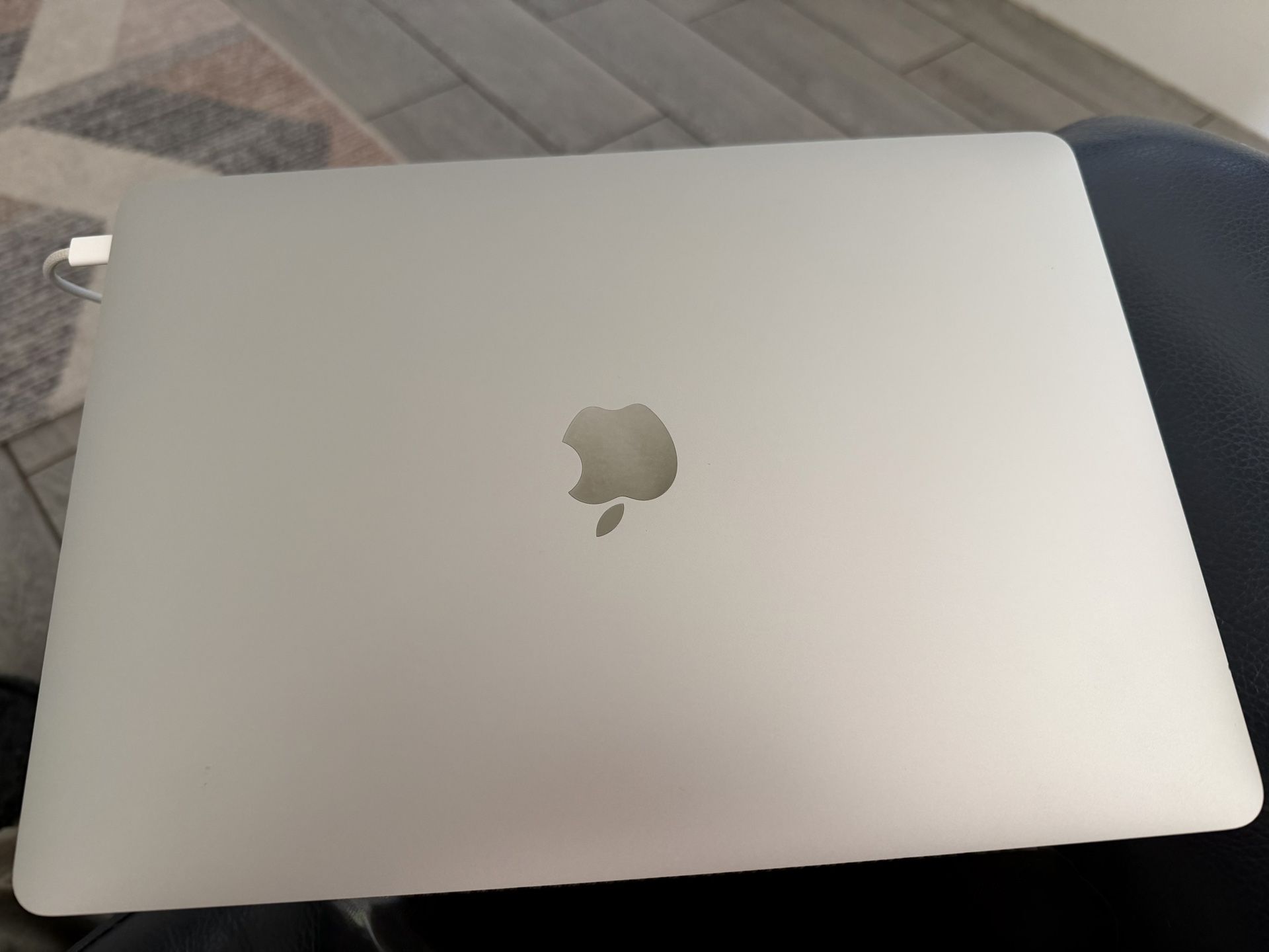 M1 MacBook Air 13” (Flawless)