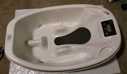 Aqua Scale Baby Bathtub, White