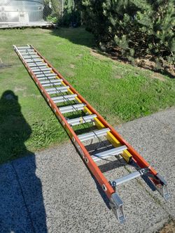 32' Werner Extension Ladder