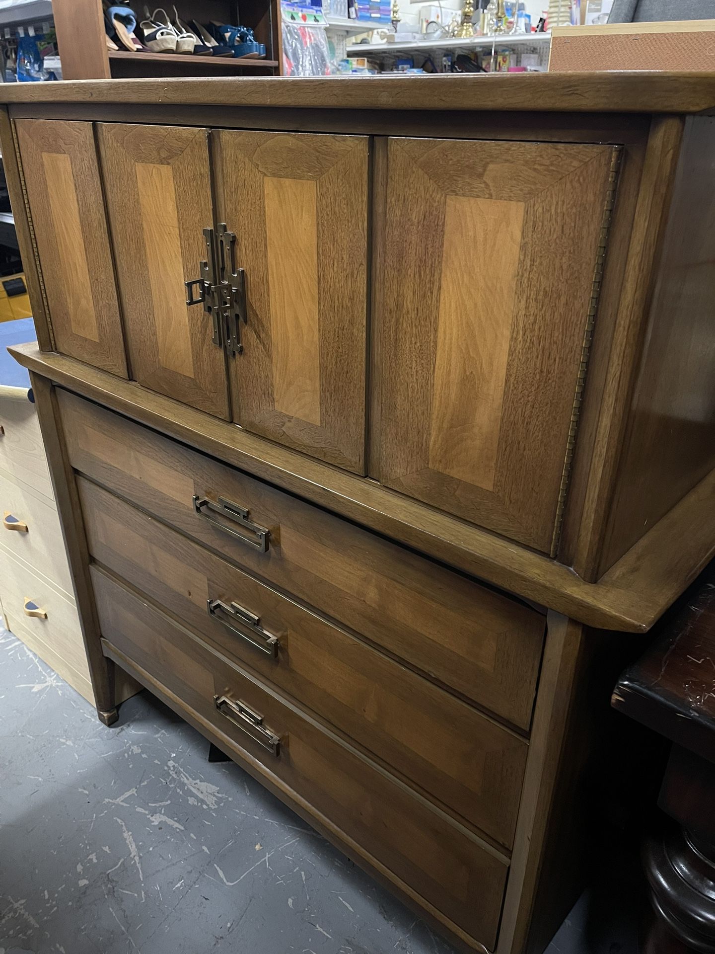  Vintage Mid-Century Tall Modern Dresser