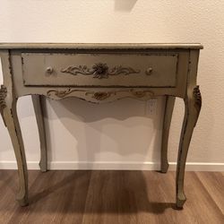 Super Cute Chic Entry Way Console Table