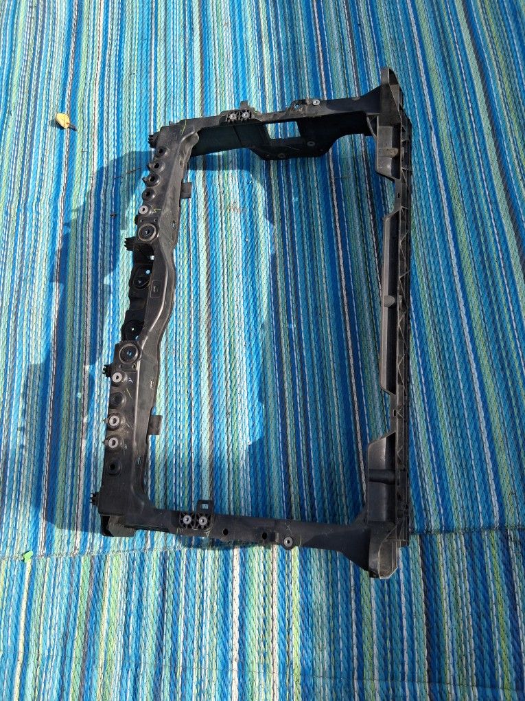 2022-2024 Honda Civic Radiator Support 