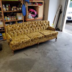 Vintage Biltwell Couch, In Great Condition $50 