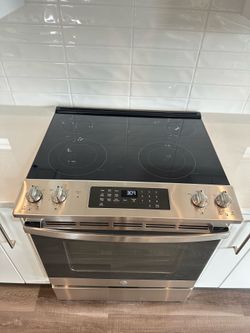 New GE® 30" Slide-In Electric Range Model #:JS645SLSS