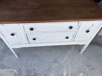 Dresser