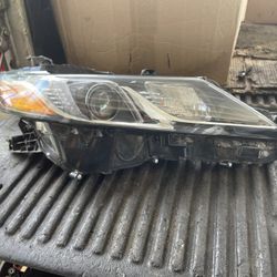 2019 Toyota Camry Right Side Headlight (Not Oem)