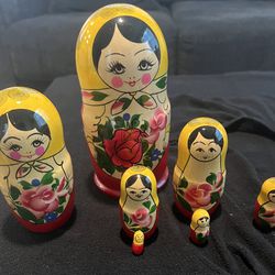 Matryoshka Nesting Dolls 