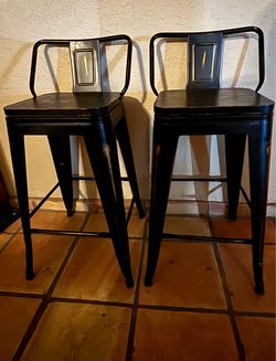 Set of 2 smaller barstools