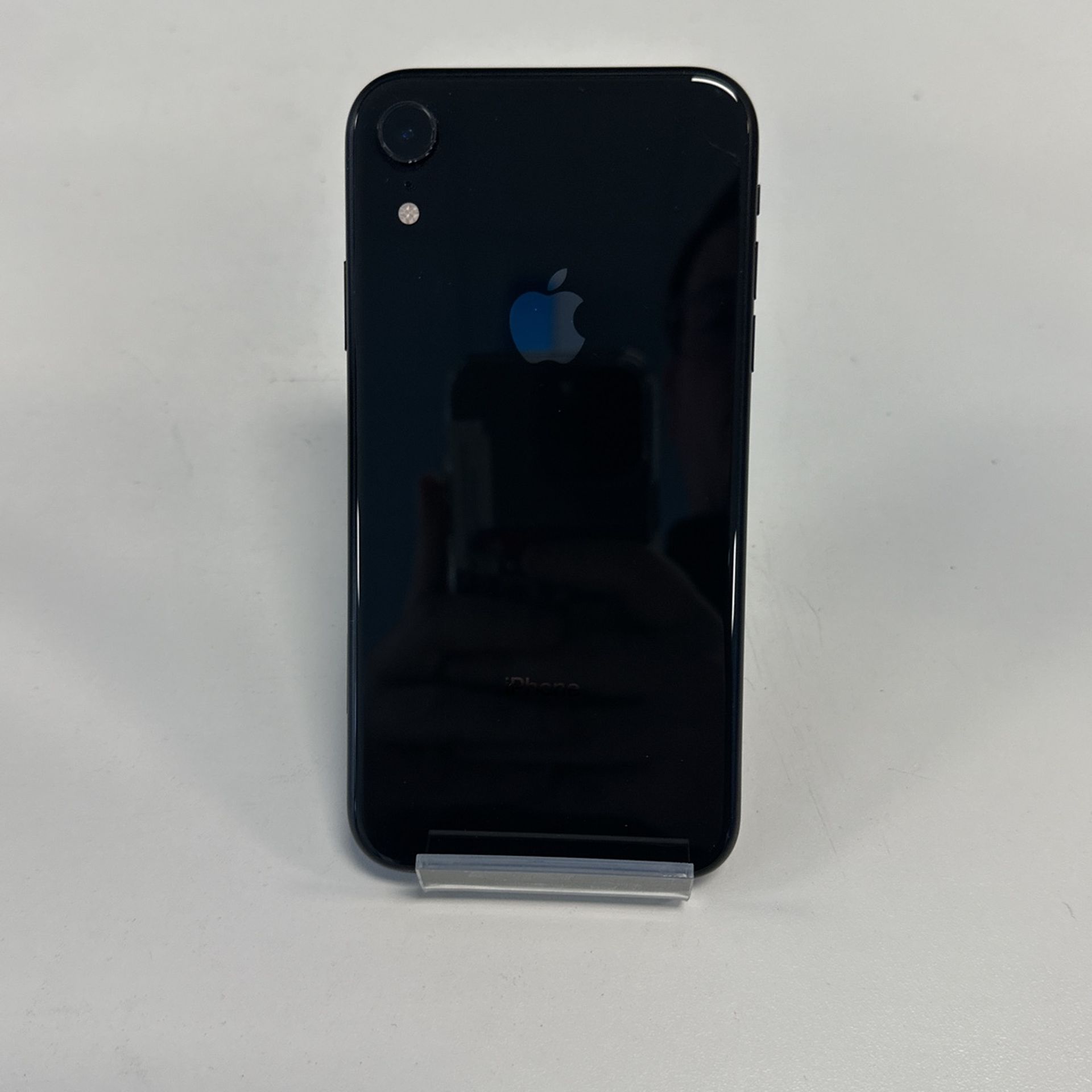 iPhone XR 64GB Black UNLOCKED (BACK TO SCHOOL SALE!)