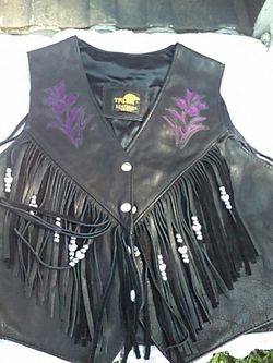 Leather riding vest woman's size extra large made by TRD Leathers in Cleveland Ohio