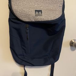 UNDER ARMOR BACKPACK SPORT STYLE / LIKE NEW