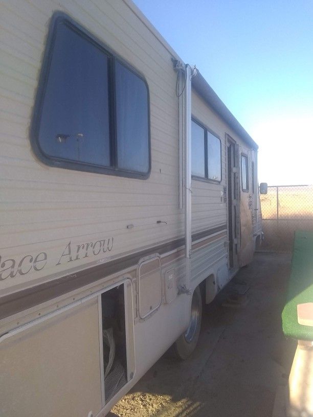 1983 Fleetwood Pace Arrow