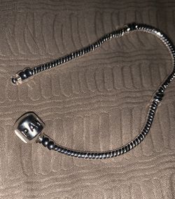 Pandora bracelet size 6.5 in 17 cm