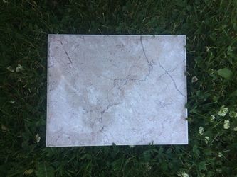 Tiles 6 by 8 brand new to difrent type of tiles 50 boxes for each of the 2 colors