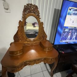 Dresser Antique Style 