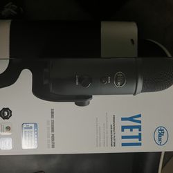 Blue yeti usb microphone with og box