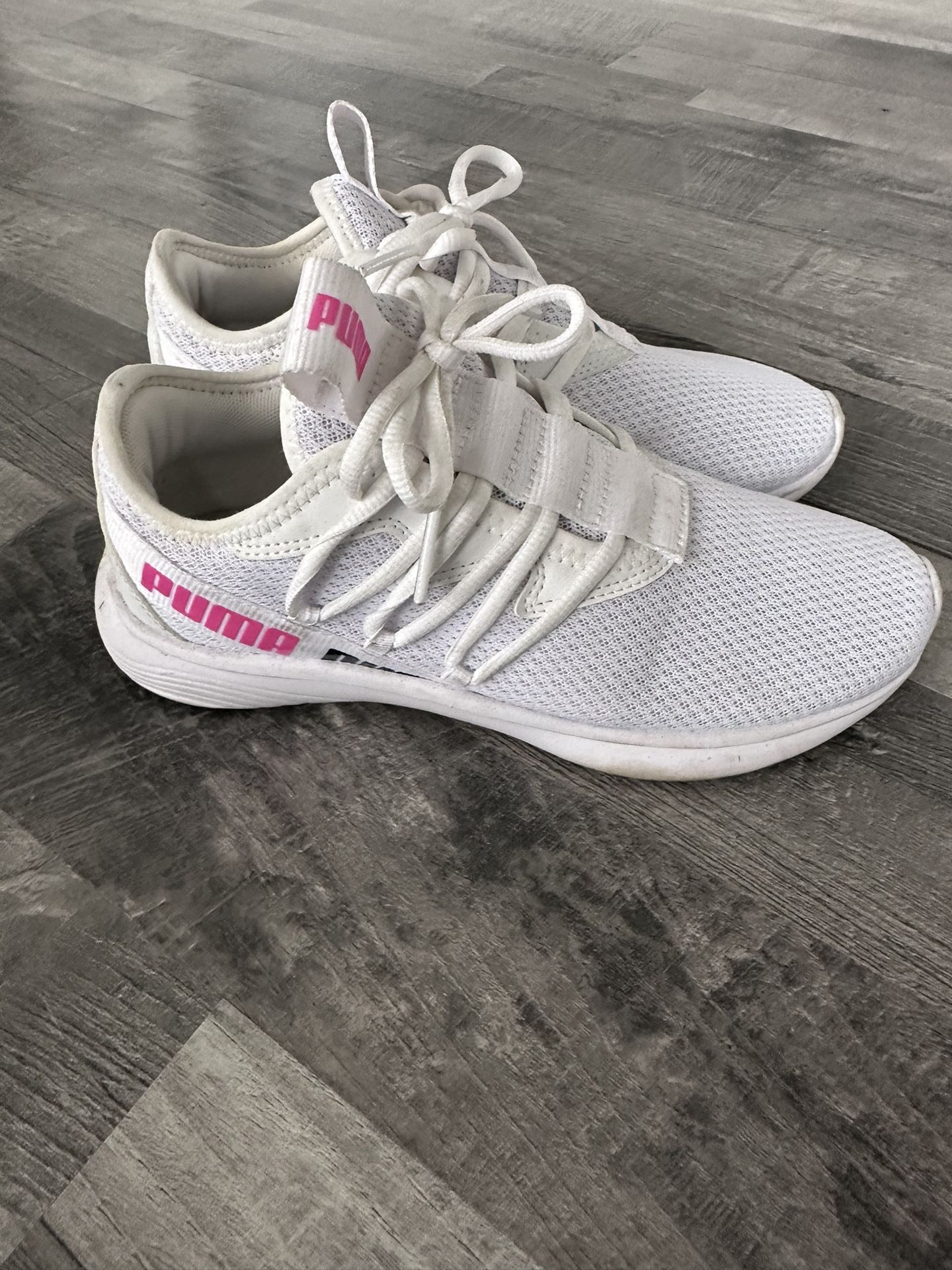 Puma Sneakers Size 7