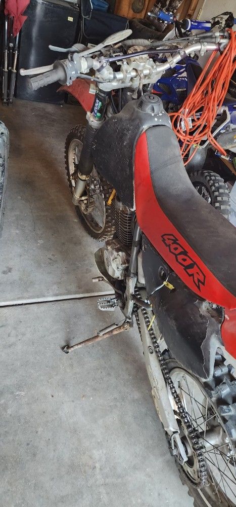 Red One Honda 400