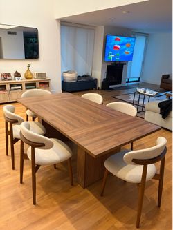 Wooden Dining Room Table and Chairs