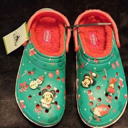  Mickey Holiday Fleece Crocs