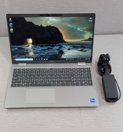Dell Latitude 5520 i7-1185G7 15.6” Touchscreen / 32GB RAM / 256GB NVMe SSD / Win 10 With Charger