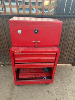 Tool chest