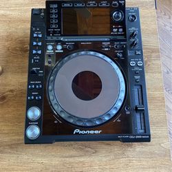 Pioneer CDJ-2000 Nexus (barely used, home use only)