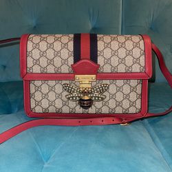 Authentic Gucci Bee Bag Red Crossbody 