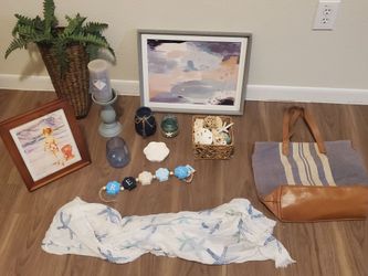 Decor bundle.