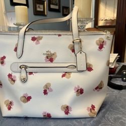 Brand New Coach Ava Floral Shoulder 