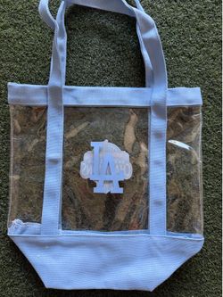 LA dodgers Mother’s Day giveaway stadium bag