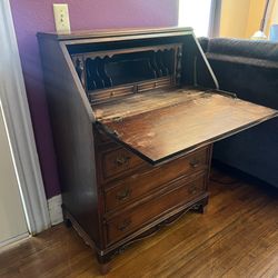Rockford Colonial Desk Co. Antique Vintage Solid Wood Secretary Desk