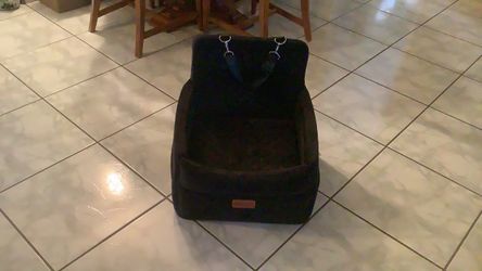 Car seat for a medium dog