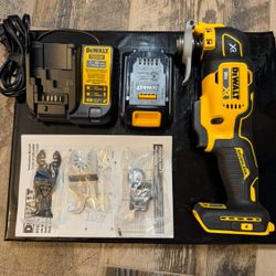 DeWalt 20V MAX XR Cordless Brushless 3- Speed Oscillating Multi Tool with Battery and Charger