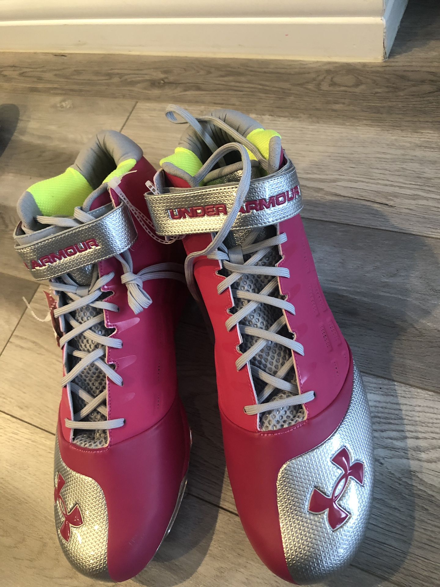 Under Armour shoes, white and Pink/Silver