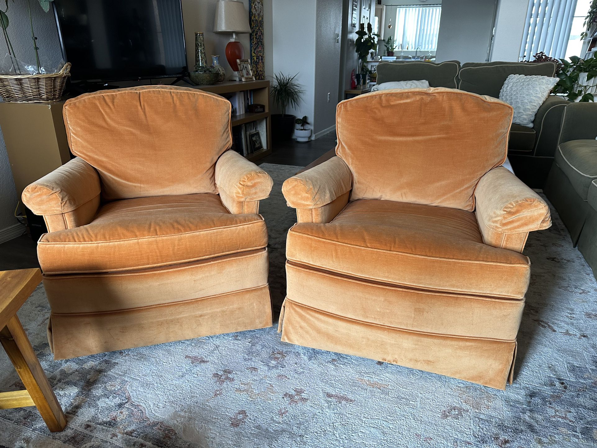 A Set Of 2 Velvet Chairs/Armchairs