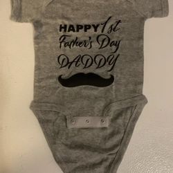 Happy 1st Father’s Day Daddy Gray Unisex Onesie - Size 6 Months