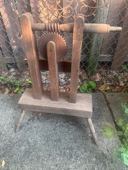 Antique Wooden Wool Winder Yarn Winder