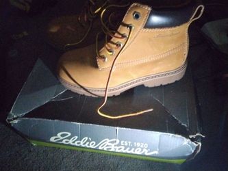 Eddie Bauer size 3 Boys Boots