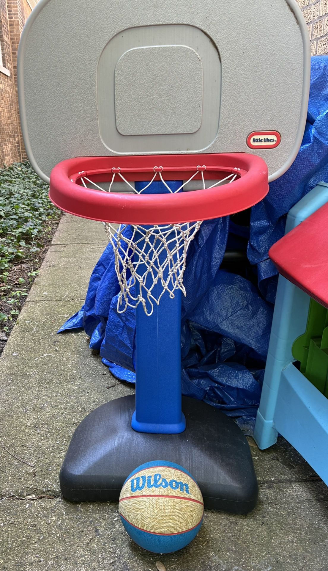 Adjustable Height Basketball Hoop With Ball
