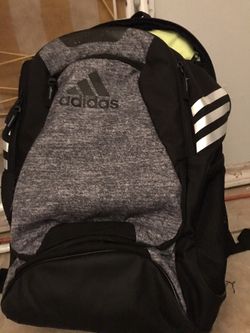Mochila Adidas nueva no se uso !
