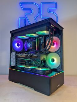 RTX 5080 // Ryzen 9850x3D // 32GB DDR5 // 2TB 990 Pro // WiFi 7