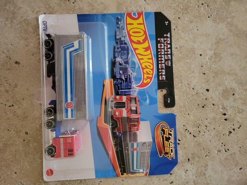 Hotwheels optimus prime