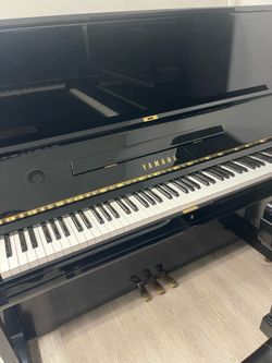 Yamaha U3M upright piano
