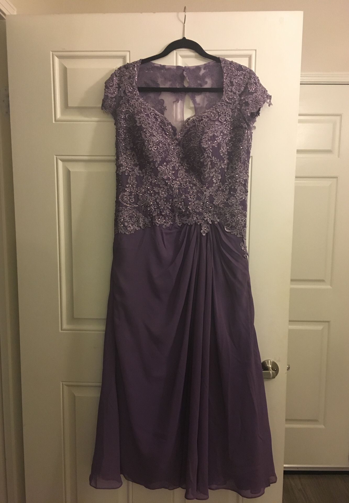 Light purple bridesmaid/prom gown