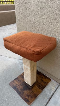 Fukumaru Cat Tower & Scratcher